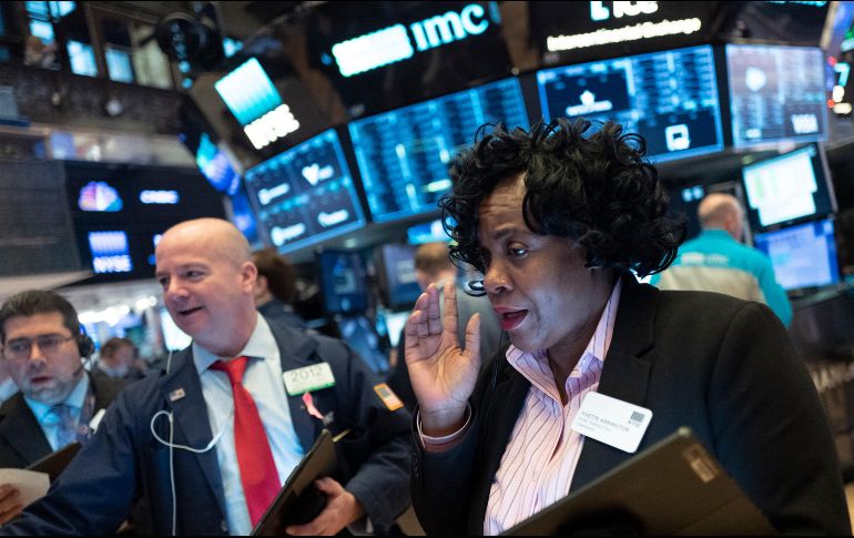 Empujado por el imparable ascenso de Tesla, el índice Nasdaq fue el que más avanzó en la jornada. AP/M. Lennihan