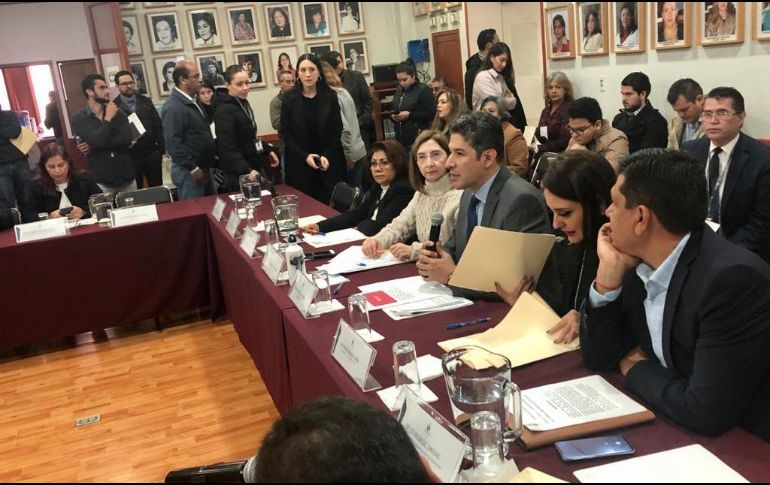 La visita del secretario convocó a 18 diputados locales que asistieron a la comparecencia. EL INFORMADOR / R. Rivas