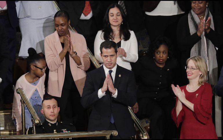 Juan Guaidó estuvo presente en el Capitolio y recibió el apoyo de demócratas y republicanos. EFE/J. Lane