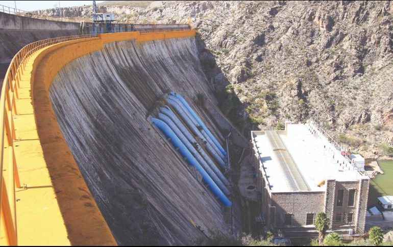 El gobernador Javier Corral aseguró que no se pondrá en riesgo el derecho del agua para los productores del estado. TWITTER/ @Javier_Corral