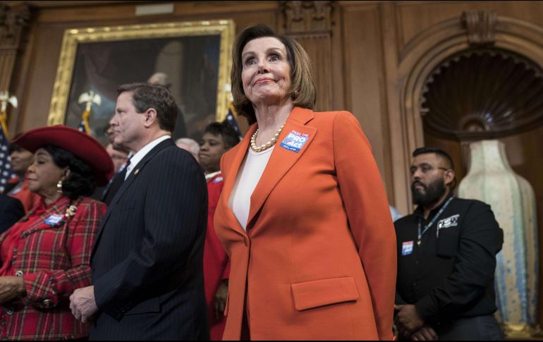 En redes sociales, Nancy Pelosi advirtió que Trump mantiene su idea de que puede 