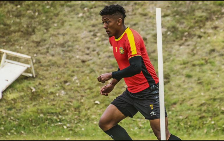 Malik Jamal. El juvenil tico busca aportar su talento.  TWITTER/@LeonesNegrosCF