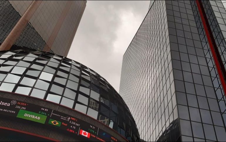 Los mercados accionarios presentan movimientos positivos, después de validar una modesta agenda económica en Asia y Europa. EL INFORMADOR / ARCHIVO