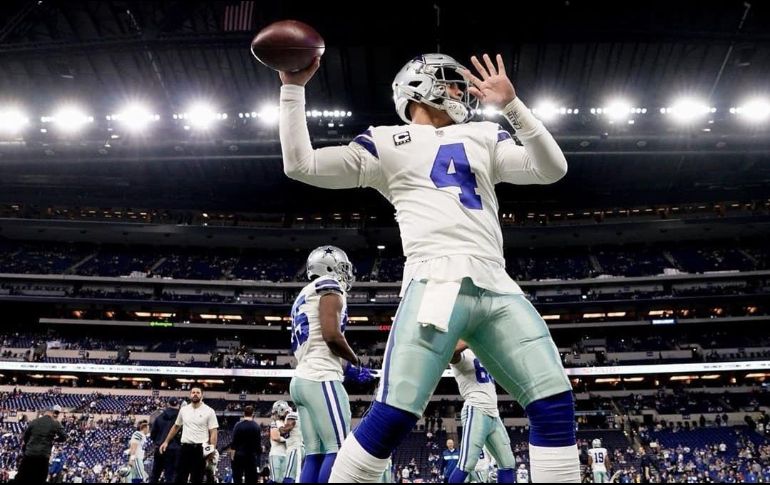 El surgido de la Universidad de Mississippi State acabó en el 2019 con el 65.1 por ciento de sus envíos, para cuatro mil 902 yardas, 30 anotaciones y 11 intercepciones. INSTAGRAM / @_4dak