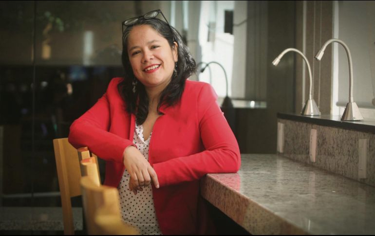 Sara Uribe experimenta con sus letras en su más reciente publicación. EL INFORMADOR/E. Barrera