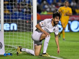 Oribe Peralta no pudo ayudar a Chivas a evitar la derrota ante Tigres. Imago7