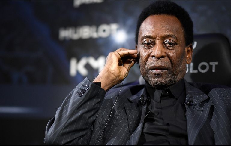 En los últimos años, la salud del exdelantero del Santos ha sido motivo de preocupación, después de varias intervenciones quirúrgicas. AFP / ARCHIVO