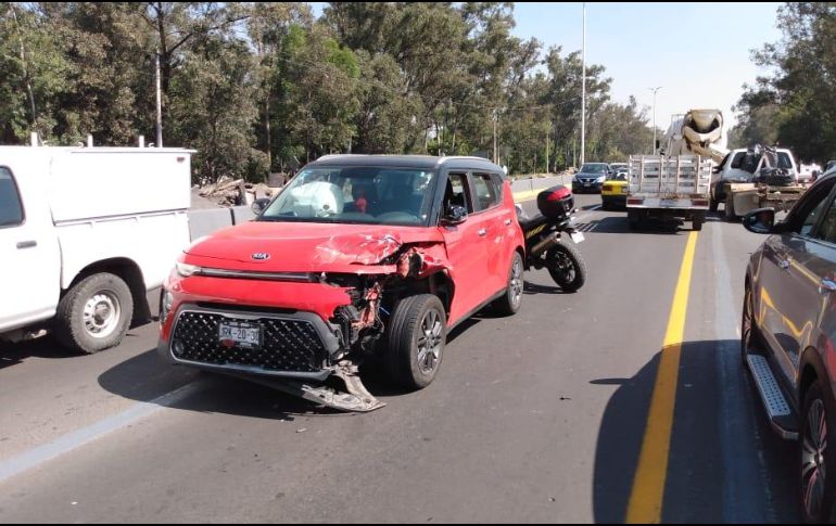 El accidente ocurrió sobre Periférico al cruce de la calle 5 de Mayo. ESPECIAL