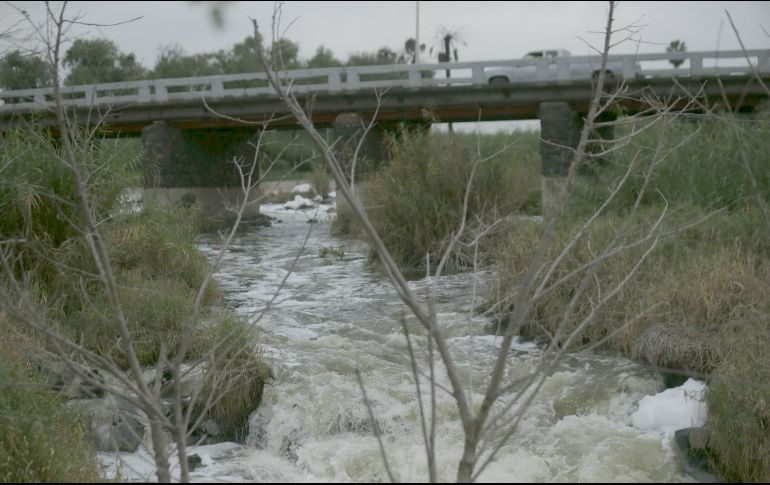 Las empresas son las principales contaminantes del Río Santiago por lo que se planea menos flexibilidad en la ley para sancionarlas si continúan afectando al medio ambiente. EL INFORMADOR / ARCHIVO