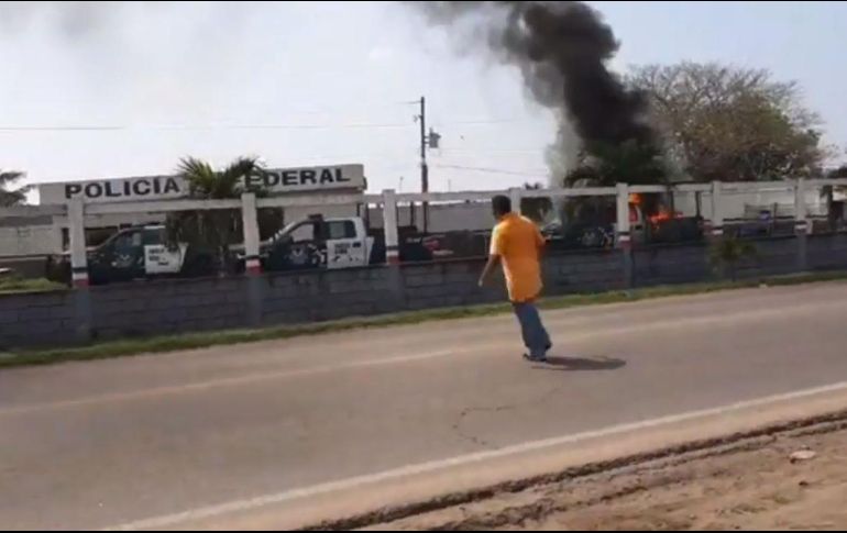 La manifestación se registró en una carretera federal en Ciudad Isla. FACEBOOK@ElPinero