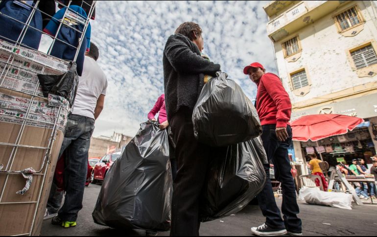 Los fabricantes de bolsas podrían recurrir a amparos contra el reglamento de Zapopan, invocando la norma estatal que les favorece. EL INFORMADOR/Archivo
