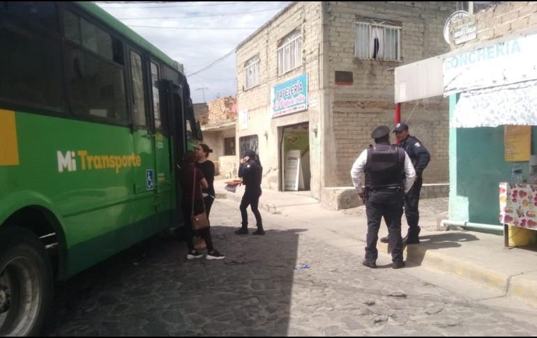 El reporte del percance se realizó alrededor de las 13:00 horas, sobre Camino Real a Colima y la calle Nicolás R. Castillas. ESPECIAL