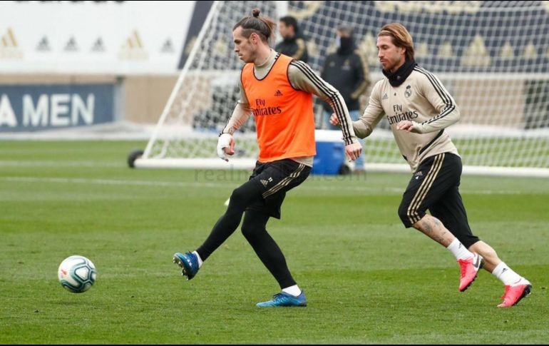 Al galés se le vio ejercitarse con normalidad junto al resto de sus compañeros. ESPECIAL / realmadrid.com