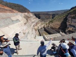 El motivo de la reunión fue para explicar el avance actual de la obra, cómo se han ejercido los recursos, y cuáles son los riesgos para la comunidad. EL INFORMADOR