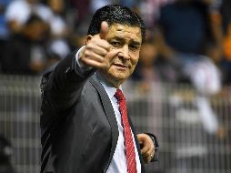 Luis Fernando Tena. La presión de ganar gira en torno del entrenador de los rojiblancos, quien tiene la obligación de cambiar el rumbo del equipo. IMAGO7/E. Espinosa