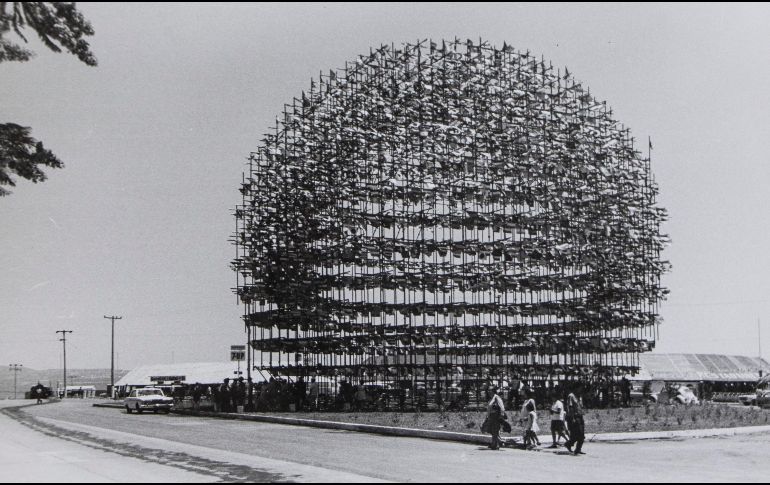 Pabellón monumental para la Feria Mundial del Folclore Guadalajara 72. Autor: Fabián Medina Ramor. 1972. ARCHIVO / Fabián Medina Ramos