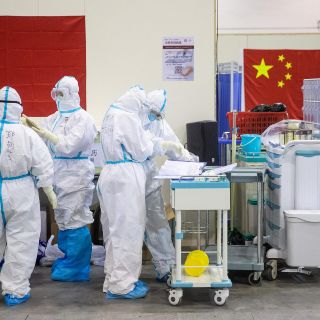 China eleva a mil 868 los muertos por Covid-19