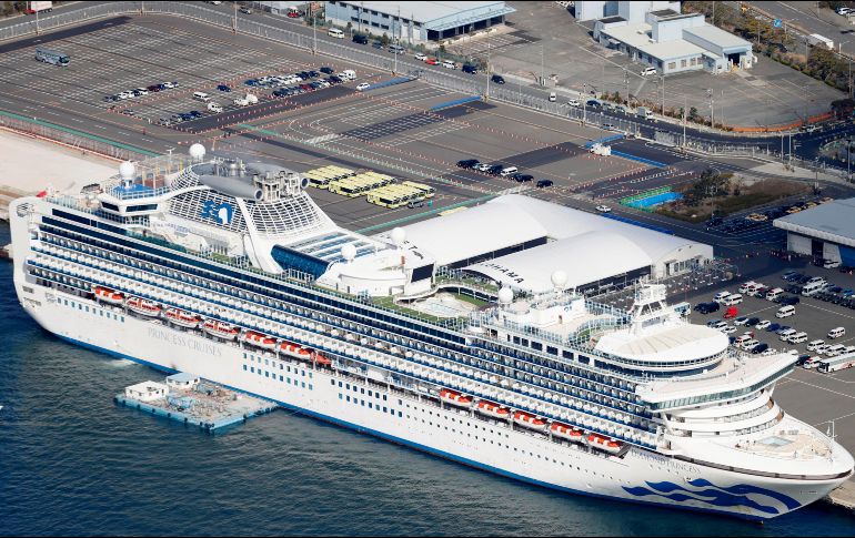 El crucero se llama Diamond Princess. AP / Y. Omori
