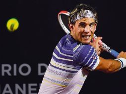 Debut triunfal. El austriaco regresa una bola a Felipe Meligeni Alves durante su juego de ayer. AFP