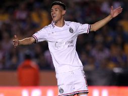 ''Él sabe el peso que tiene la playera de Chivas, que, si fallas, saldrá en todos lados, es un jugador muy importante para el equipo'', dice Mier. IMAGO7