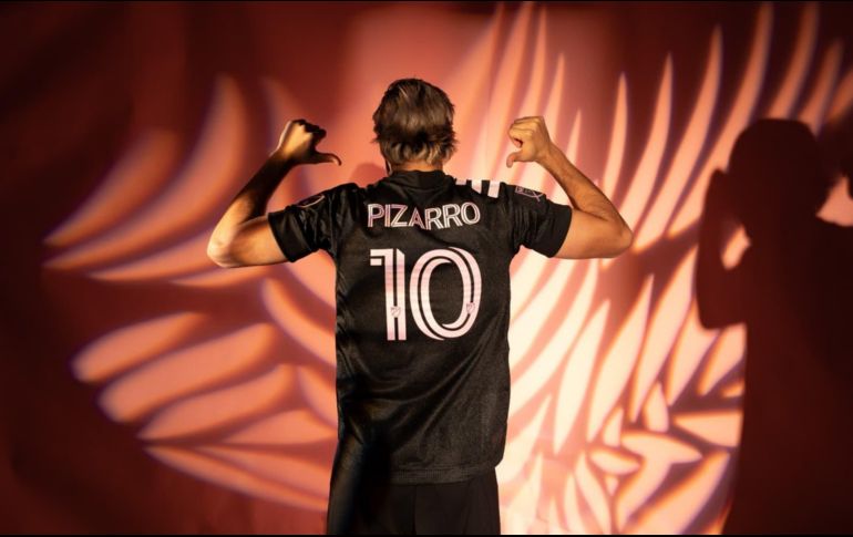 Rodolfo Pizarro presume su nuevo número. TWITTER / @InterMiamiCF