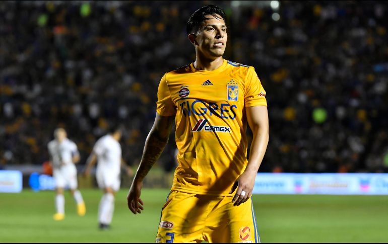 Carlos Salcedo y los Tigres no pudieron traer un buen resultado de El Salvador. Imago7 / ARCHIVO
