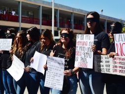 Alumnas del Ciencias protestan contra violencia de género