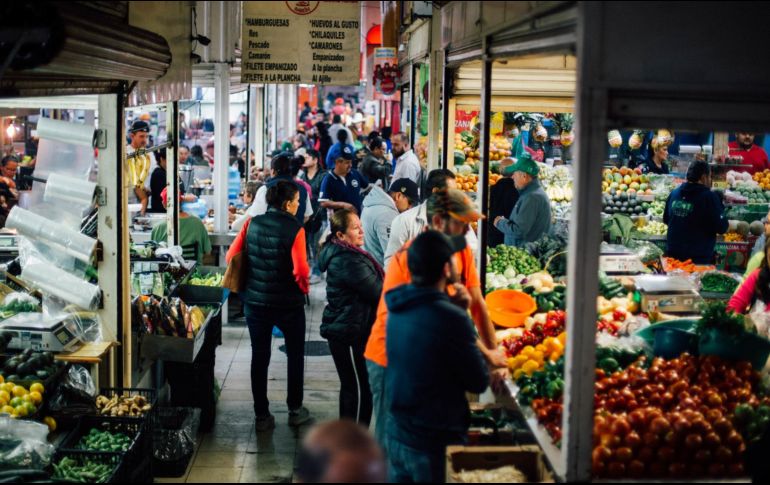 En voz de su presidente, los comerciantes aseguran que con esto pretenden hacer más visible la exigencia de parar la violencia de género. EL INFORMADOR / ARCHIVO