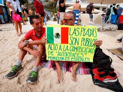 Protesta. Turistas manifestaron su descontento. AFP