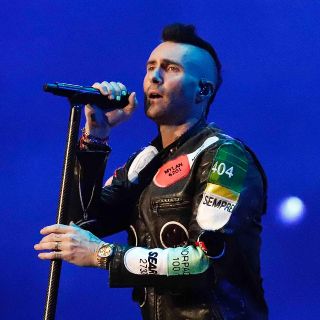 Adam Levine recuerda a Kobe Bryant durante concierto en CDMX