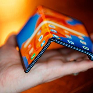Huawei saca nueva versión de su teléfono plegable