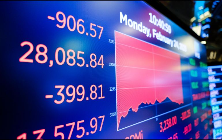 El Dow Jones sigue la tendencia a la baja de bolsas alrededor del mundo. EFE/J. Lane