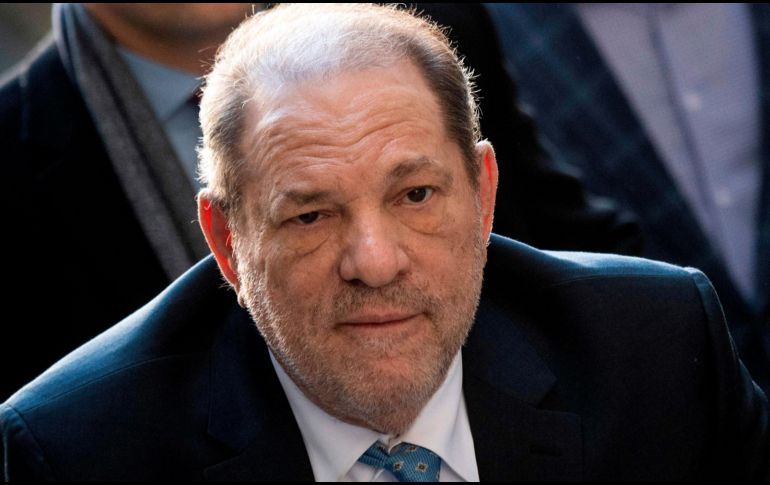 Weinstein llegó a la corte todos los días encorvado y apoyado de un andador por problemas en la espalda. AFP / J. Eisele