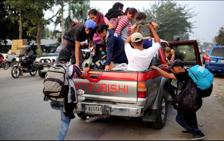 Una denuncia anónima alertó a la Policía Federal Ministerial sobre el desplazamiento de dos vehículos con un grupo de extranjeros a bordo. EFE / ARCHIVO