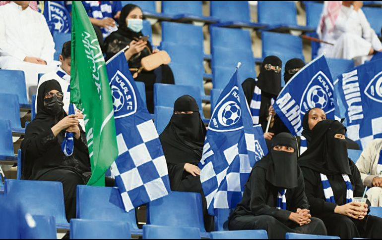 Afición. Las seguidoras árabes elegirán a los equipos de sus ciudades.  ESPECIAL