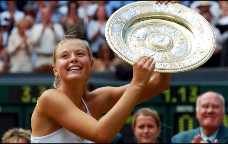 La rusa anunció este miércoles en sendas revistas de moda su ''adiós'' al deporte que le permitió convertirse en un ícono a nivel mundial. EFE / ARCHIVO