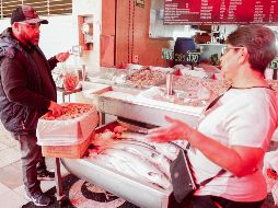 Primer viernes de vigilia en el Mercado del Mar, ubicado en El Vigía, Zapopan. EL INFORMADOR / G. Gallo