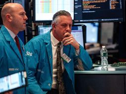 Los precios de los bonos se incrementaron luego que los inversionistas recurrieron a ellos para proteger su dinero. AFP/H. Heins