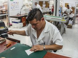 Desaprovechan recursos en 5 programas sociales de AMLO