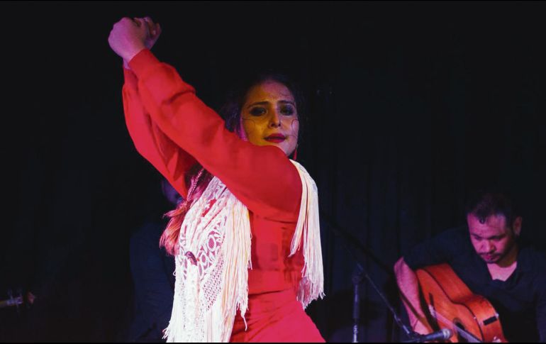 Talento. Paulina Ruiz muestra su arte sobre el escenario. CORTESÍA