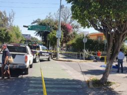 Afuera de la preparatoria, los estudiantes afirmaban que la mujer vendía dulces en los ingresos al plantel. EL INFORMADOR / S. Blanco