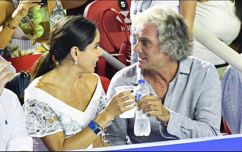 Paola rojas lució su cuerpo tonificado en un elegante conjunto 