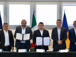 El rector general, Ricardo Villanueva, dijo que la firma de este convenio permitirá tener acuerdos específicos de los centros universitarios con el sector empresarial. TWITTER / @rvillanueval