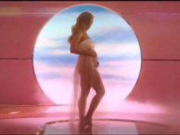 Katy mantiene una relación con el actor Orlando Bloom desde el 2016 y ahora ambos esperan conocer a su bebé este verano. YOUTUBE / Katy Perry