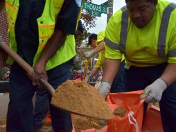 Las personas con visas H-2B pueden trabajar en áreas como el diseño de parques y jardines, la construcción y el sector hotelero y restaurantero. AFP/ARCHIVO