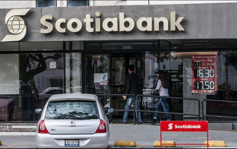 La institución bancaria indica que 52 por ciento de su personal en el país son mujeres. EL INFORMADOOR / ARCHIVO