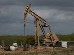 La extensión del coronavirus presiona fuertemente a la baja los precios del petróleo. AFP/ARCHIVO