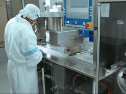 Tras realizar pruebas, Pisa detecta anomalías en el empaque primario y adulteración de los frascos de la heparina utilizada en el Hospital Regional de Pemex. ESPECIAL