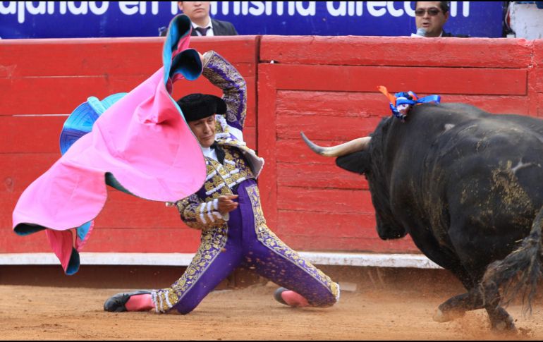 El diestro mexicano buscará salir a hombros en su regreso al coso de la colonia Monumental. EFE/Archivo