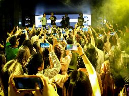 Piso 21 traía la energía a full cantando y gozando con el público su buena racha de éxitos. La agrupación avisó que vendrán más canciones y nuevas colaboraciones que esperan sean del agrado de sus fans. EL INFORMADOR/E. Barrera